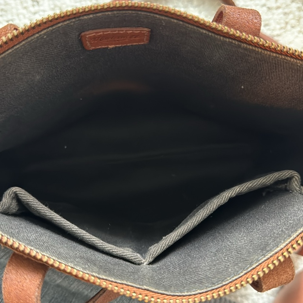 Madewell Transport Tote Small - vegan leather, tan - Picture 15 of 15
